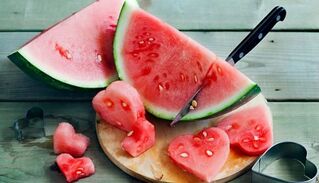 Observe the rules of watermelon diet to lose weight