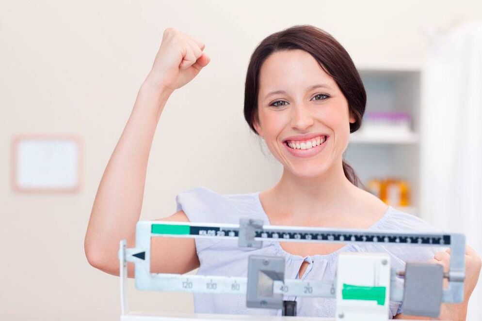 Achieve a weight loss of 10 kg per month